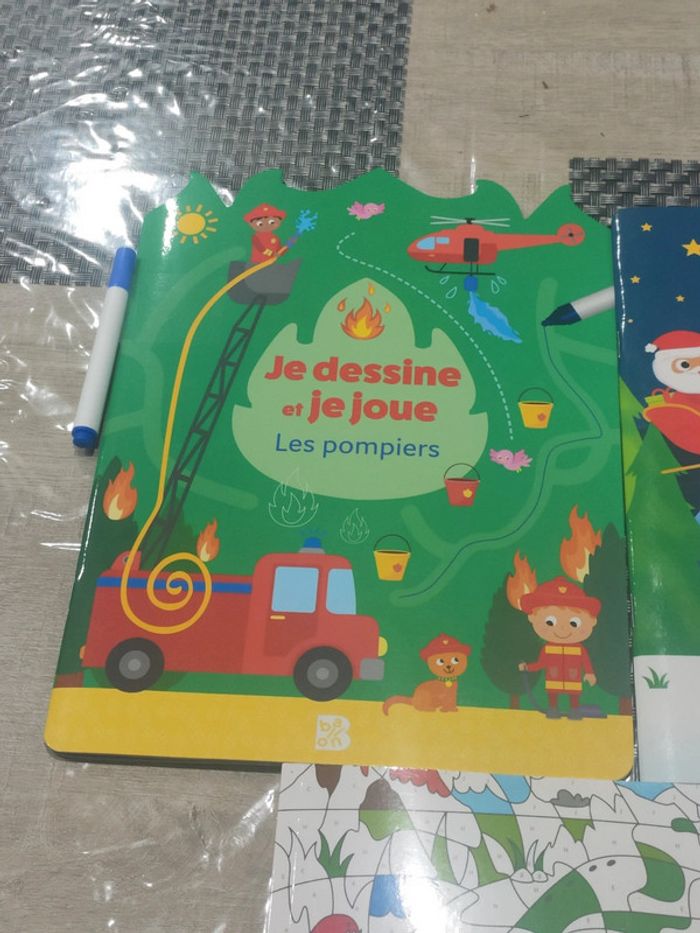 Lot livre de coloriage - photo numéro 3
