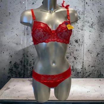 Magnifique ensemble lingerie rouge 85B