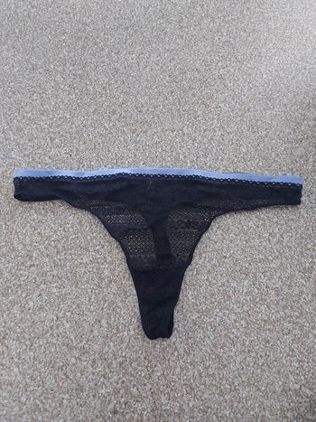String noir et violet Undiz