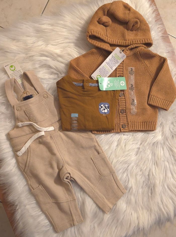 Neufs non portés 🏷🤩😍💙 Gilet, teeshirt ml ,salopette 3mois Garçon 💙😍🤩 - photo numéro 7