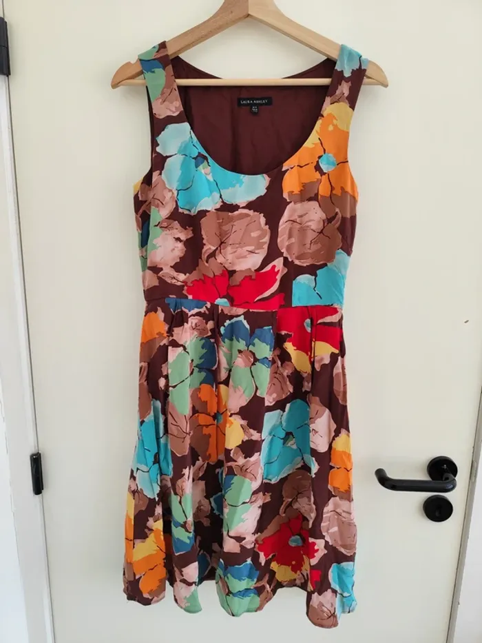 Superbe robe d'été fleurie style rétro 100% soie 36 parfait état - photo numéro 4