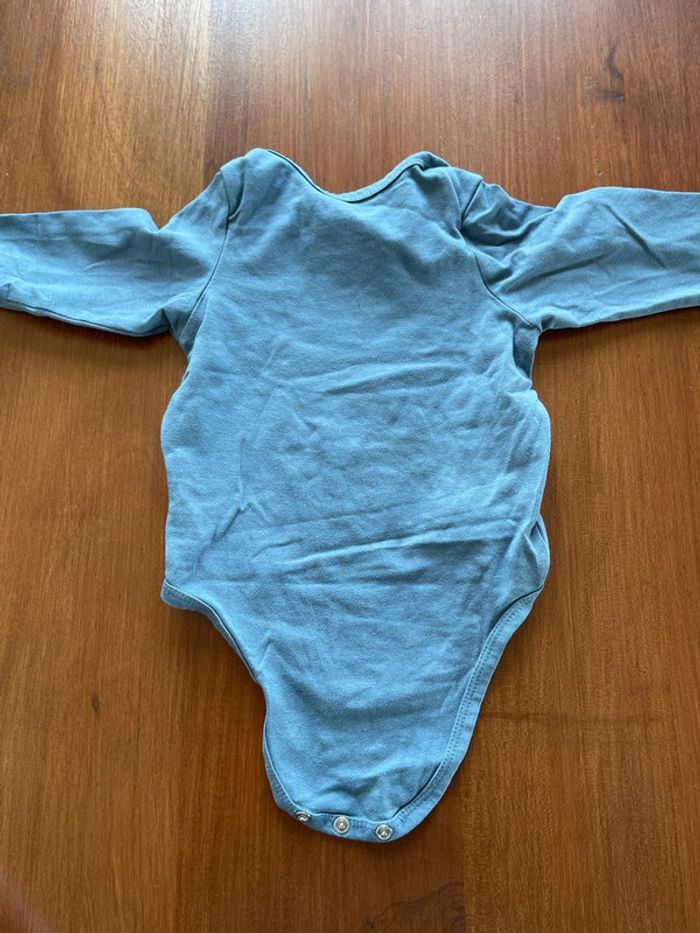 Lot de 3 bodies Tape à l’Oeil taille 9 mois très bon état - photo numéro 7