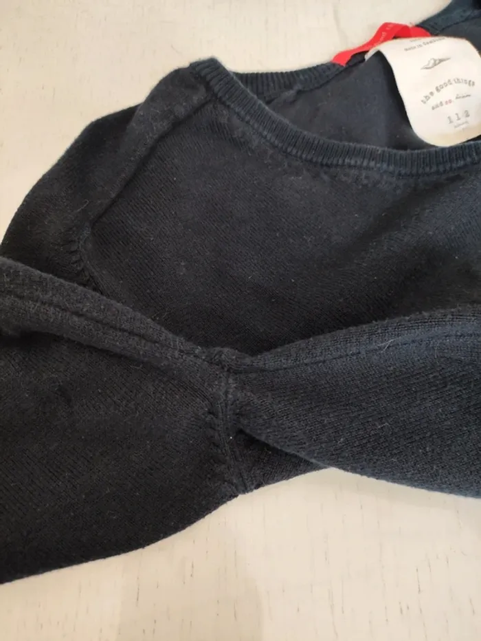 💙 Pull col en V Zara - Bleu marine - 11/12 ans - Bon état - photo numéro 8