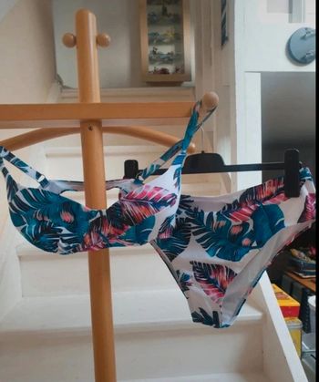 Maillot de bain 2 pièces taille 46