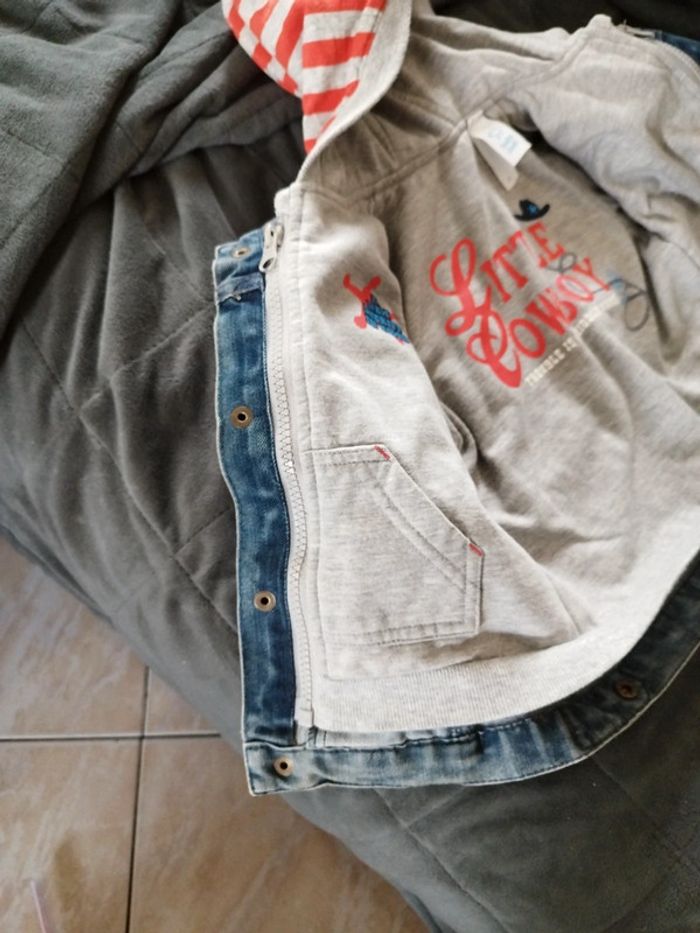 Veste jean's bébé garçon + sweat à capuche inclus neuve - photo numéro 3