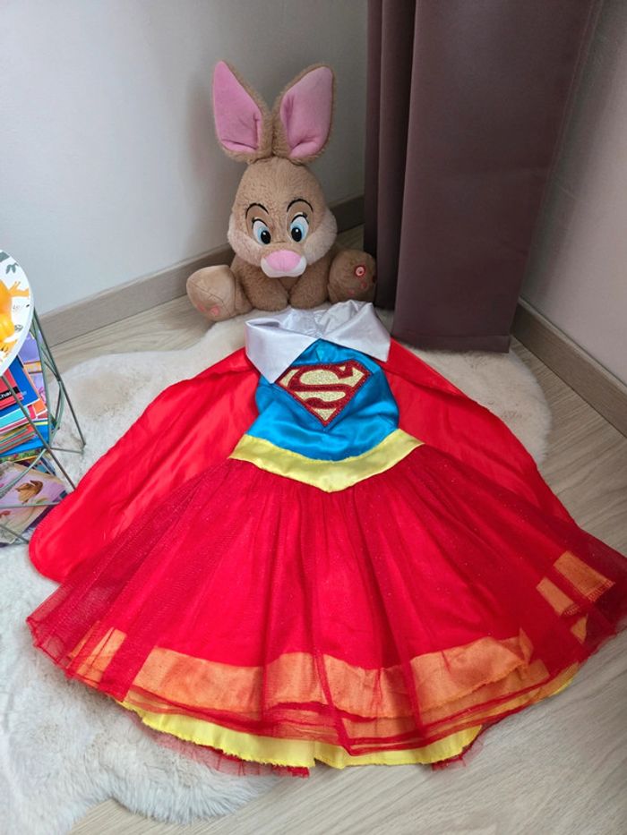Robe supergirl 4 ans