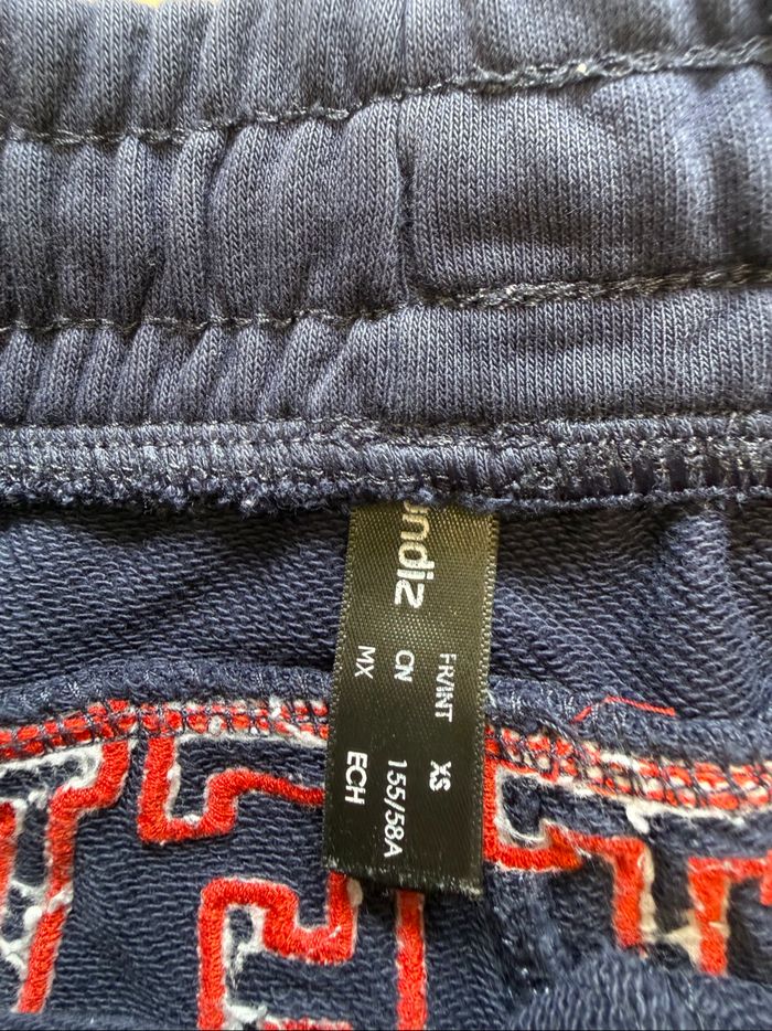 Short bleu marine avec détail undiz taille 34 XS - photo numéro 3
