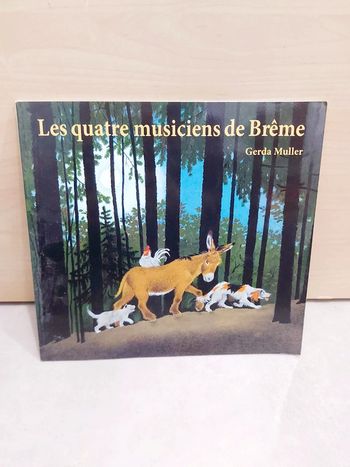 🌺 Livre (école des loisirs) : Les quatre musiciens de Brême