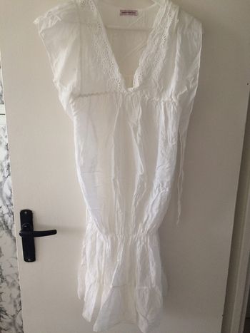 Robe blanche neuve, taille Unique
