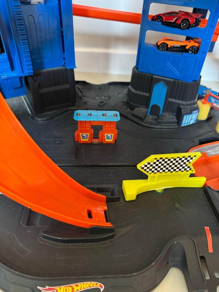 Garage Hot Wheels