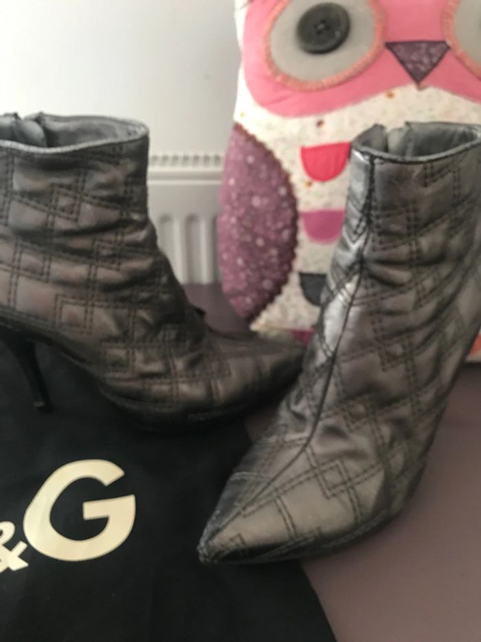 Bottines cuir D&G argentée 37 1/5 - photo numéro 5