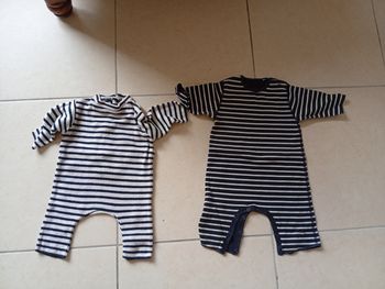 2 combinaisons pyjamas taille 3 mois
