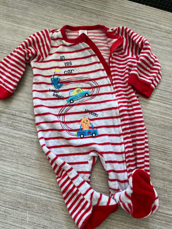 Lot pyjamas 6 mois - photo numéro 10