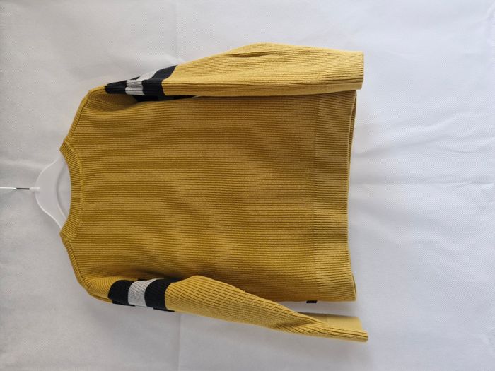 Pull 4 ans Okaïdi Jaune moutarde avec rayures noires et grises - photo numéro 2