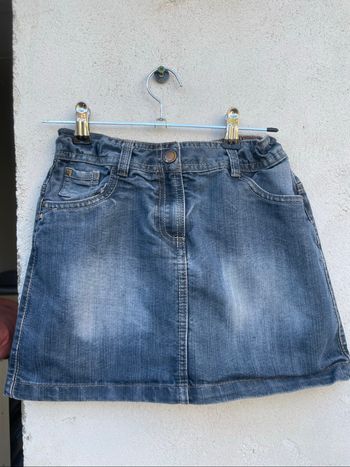 Jupe tape à l’œil
