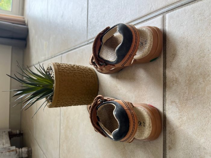 Sandales garçon taille 24 - photo numéro 2