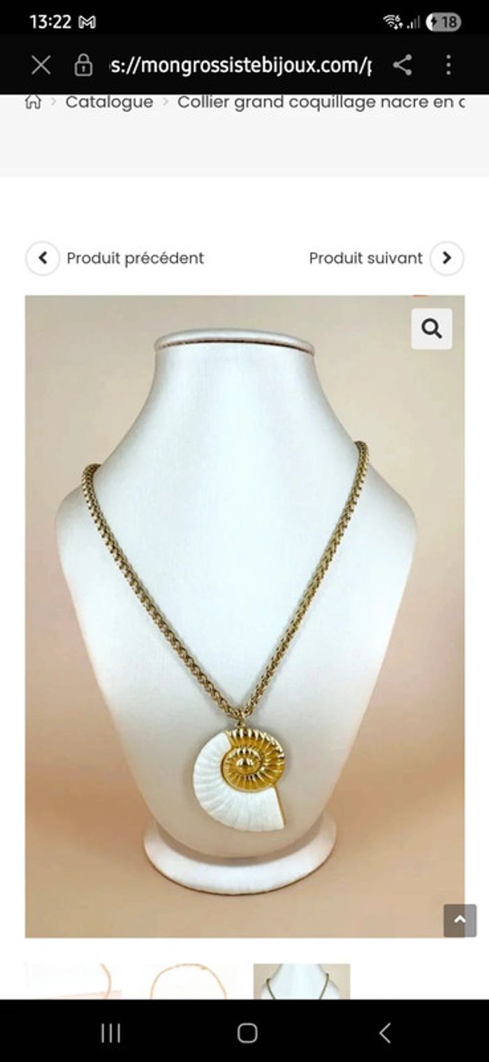 Magnifique collier coquillage neuf