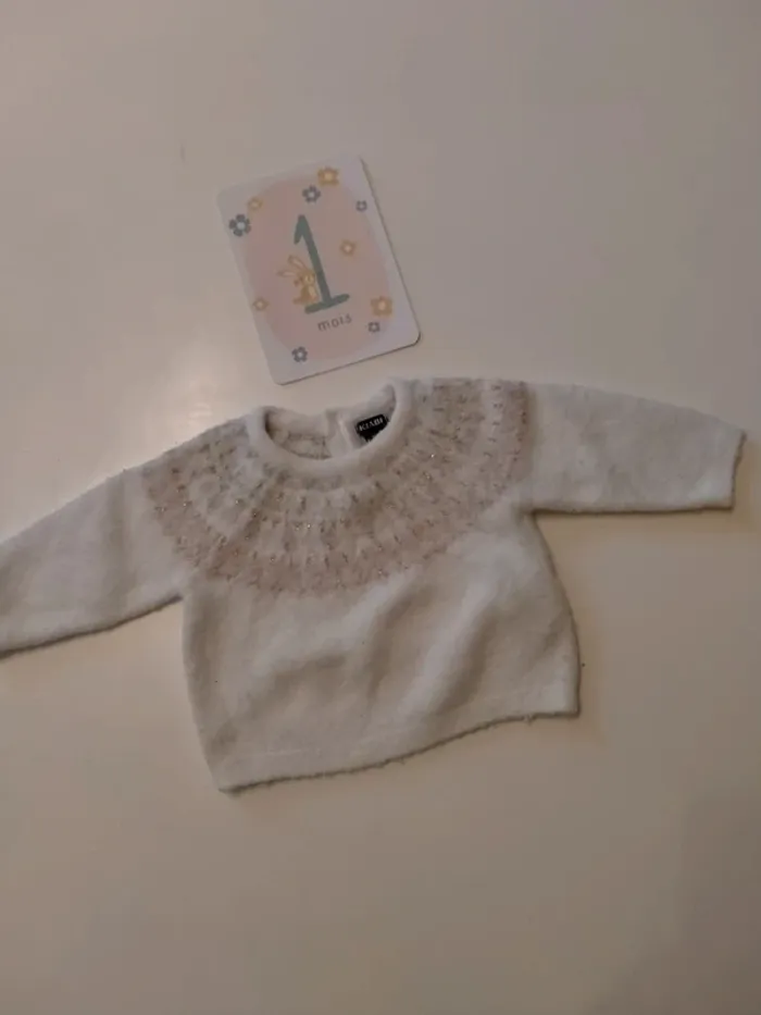 Pull bébé KIABI Taille 1 mois - photo numéro 2