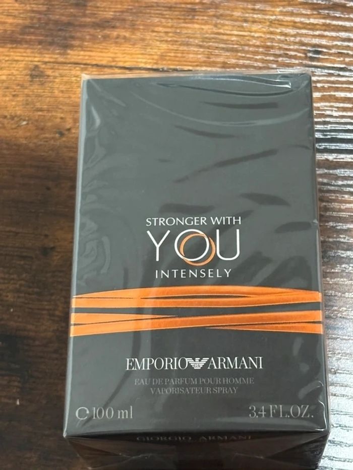 Neuf avec étiquette·Emporio Armani - photo numéro 3
