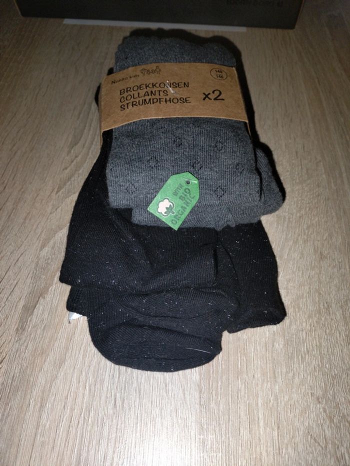 Lot 2 bas collants neufs