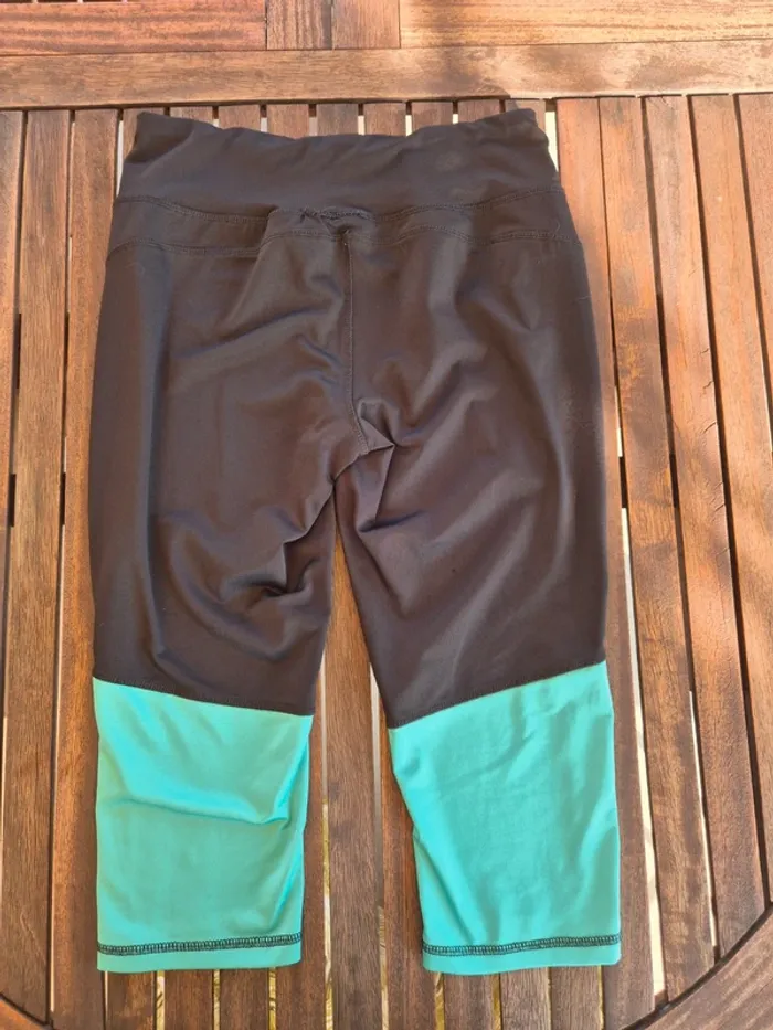 Bermudas de sport T.38/40 - photo numéro 3