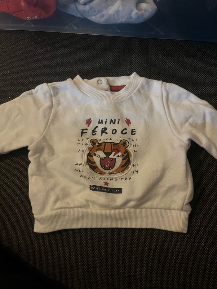 Pull blanc 1 mois