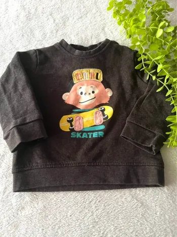 Très beau pull à longue manche petit garçon