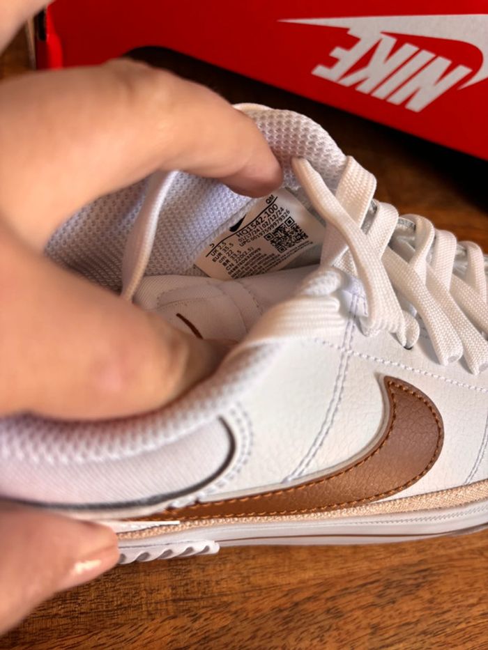 Baskets Nike P.35,5 Neuves unisex - photo numéro 6