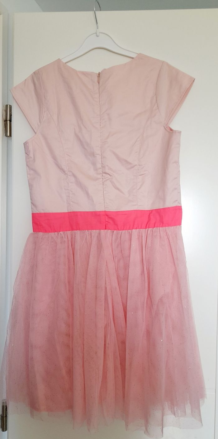 Robe pailletée neuve - photo numéro 2
