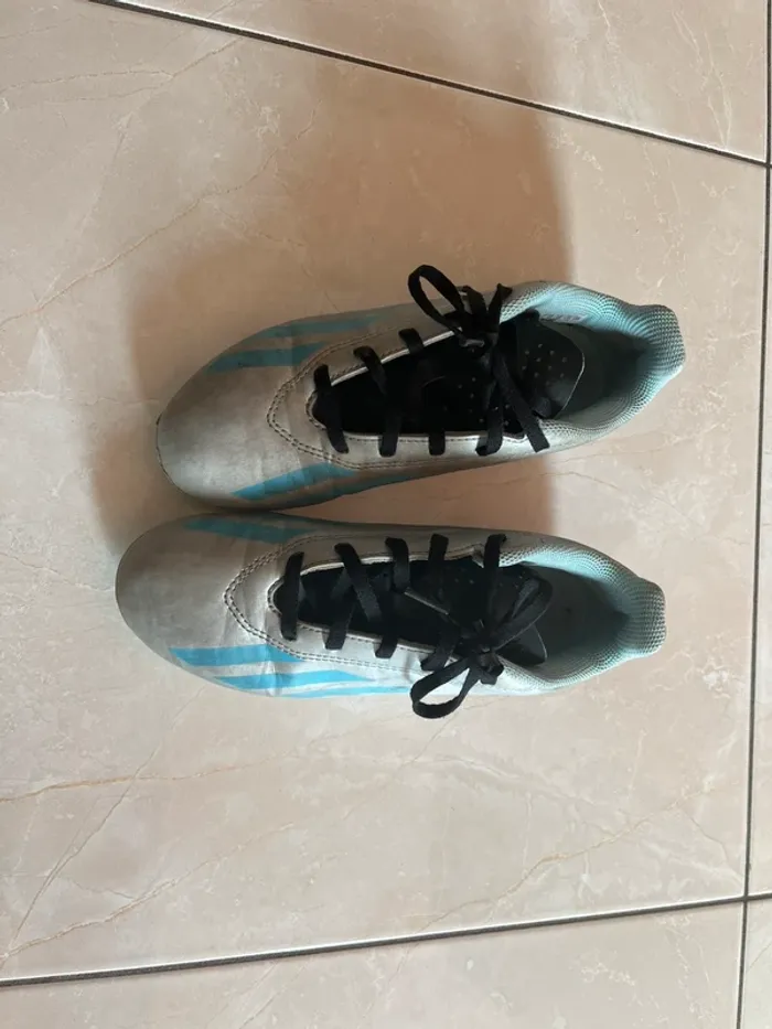 Chaussures crampons football Adidas Messi