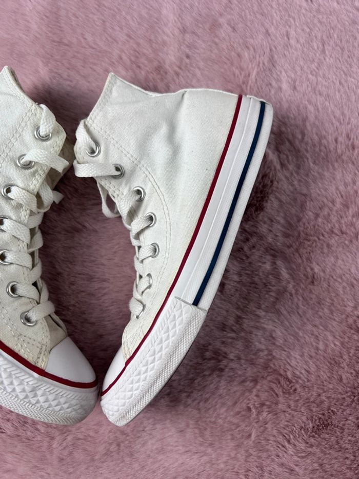 Converse Chuck Taylor Blanche Montantes – Pointure 33,5 - photo numéro 8