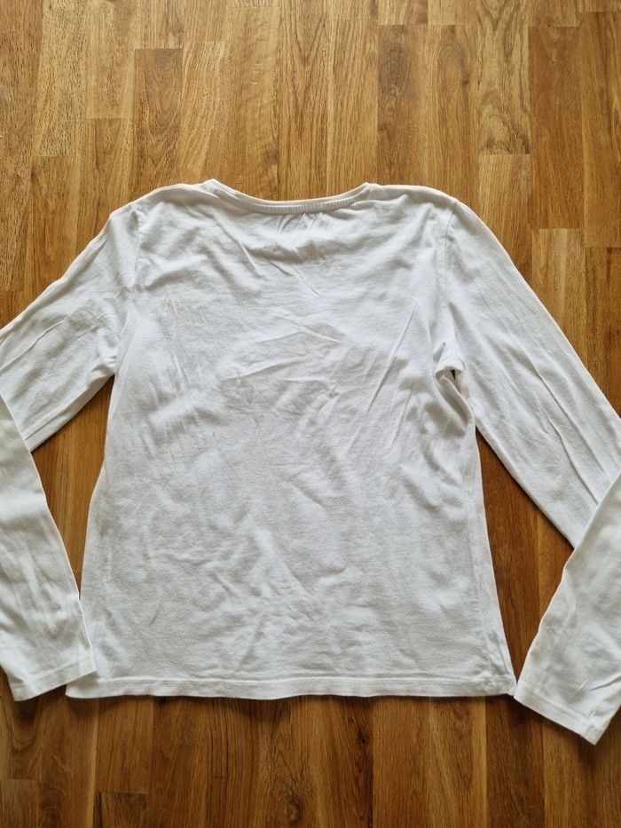 T-shirt manche longue en bon état - photo numéro 4