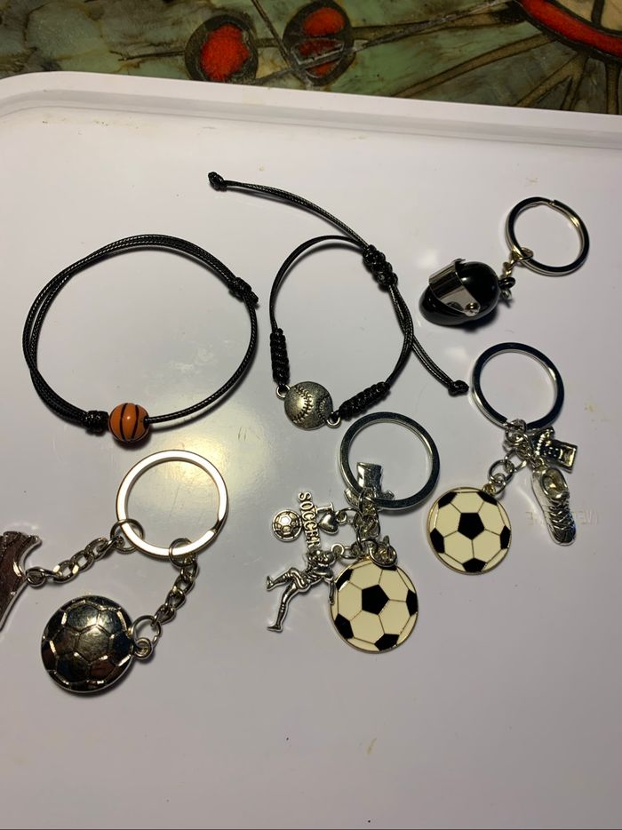 Lot bijoux accessoires thème sport - photo numéro 6