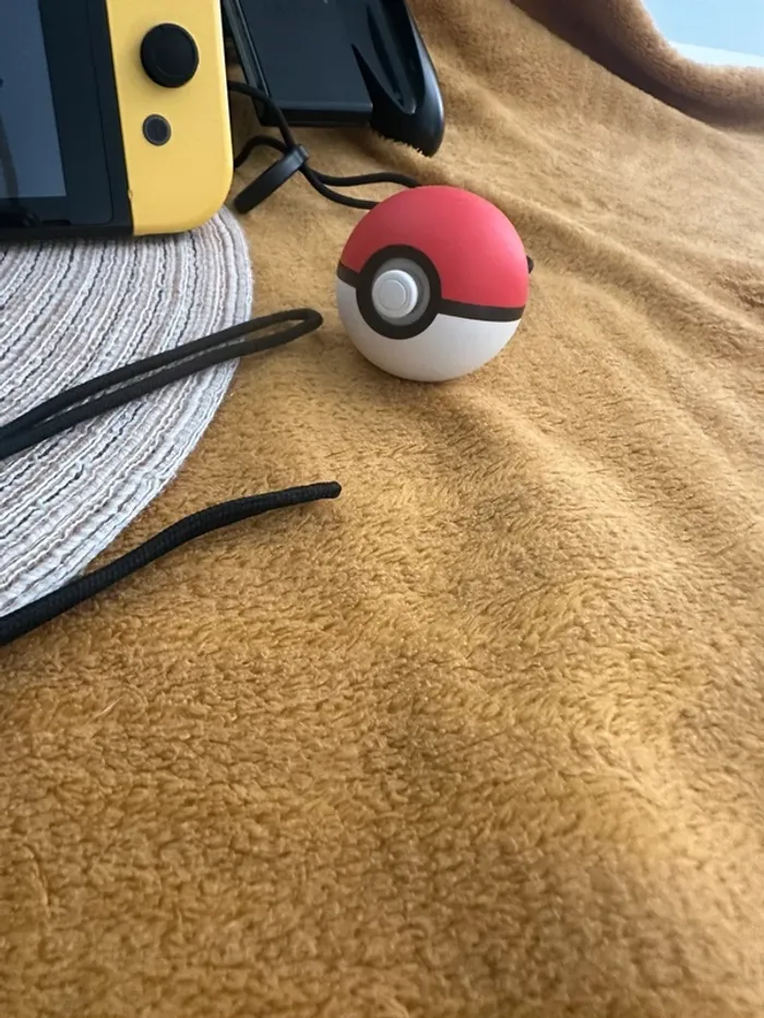 Nintendo Switch Édition Pikachu & Evoli Pokémon - photo numéro 4