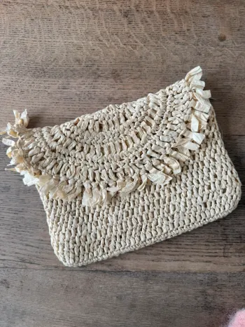 Pochette raphia