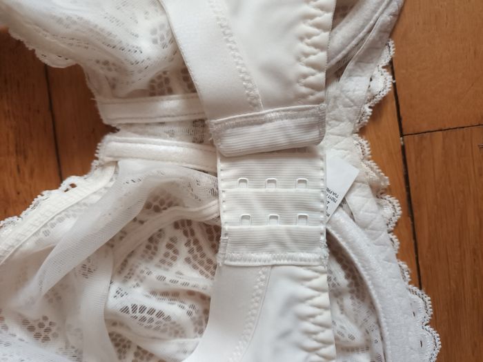 Soutien gorge 100F blanc fbv en dentelle ecru neuf - photo numéro 4