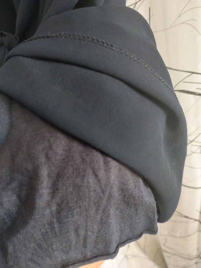Robe courte légère avec bande ceinture dorée - photo numéro 4