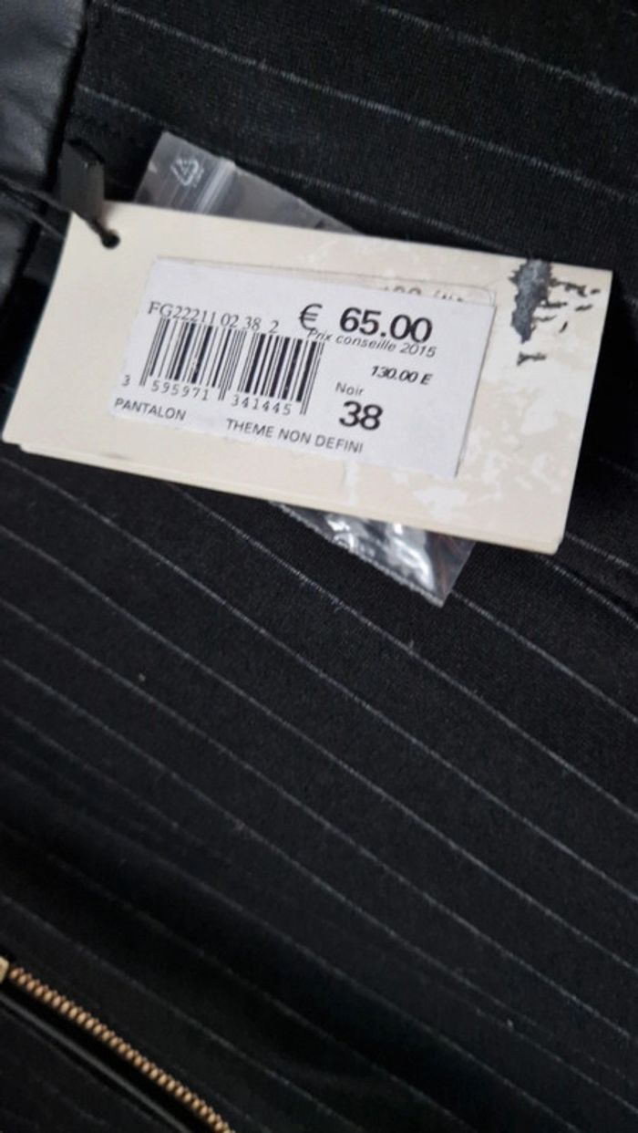 Pantalon à rayures. - photo numéro 3