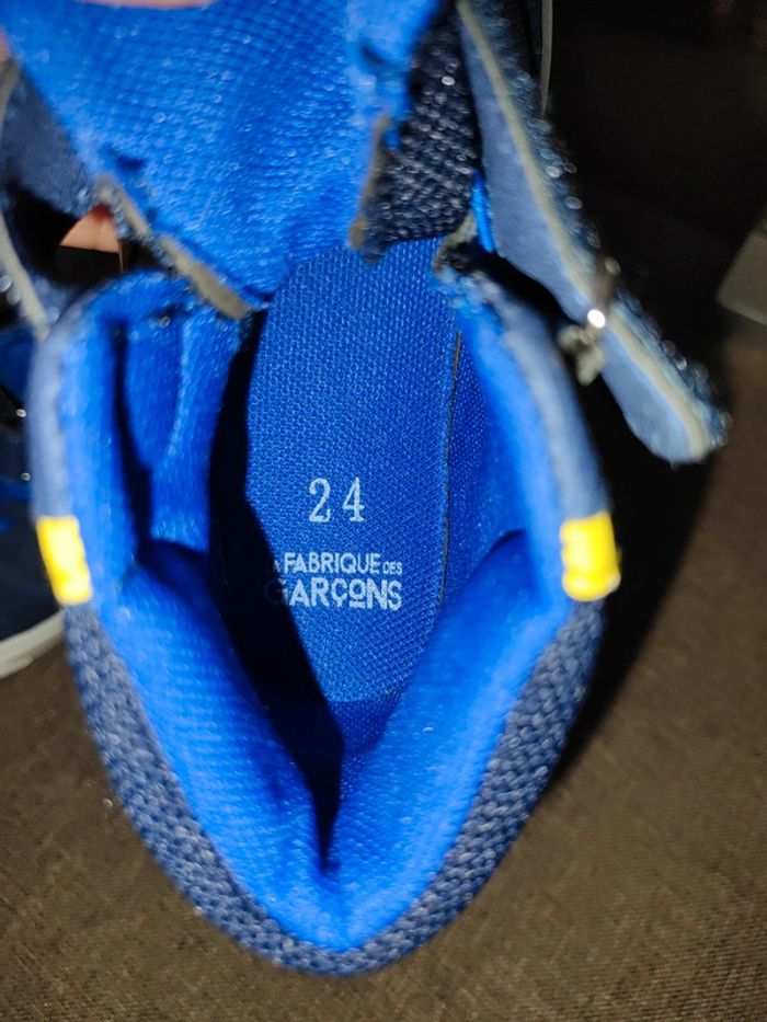 Baskets bleues - photo numéro 4