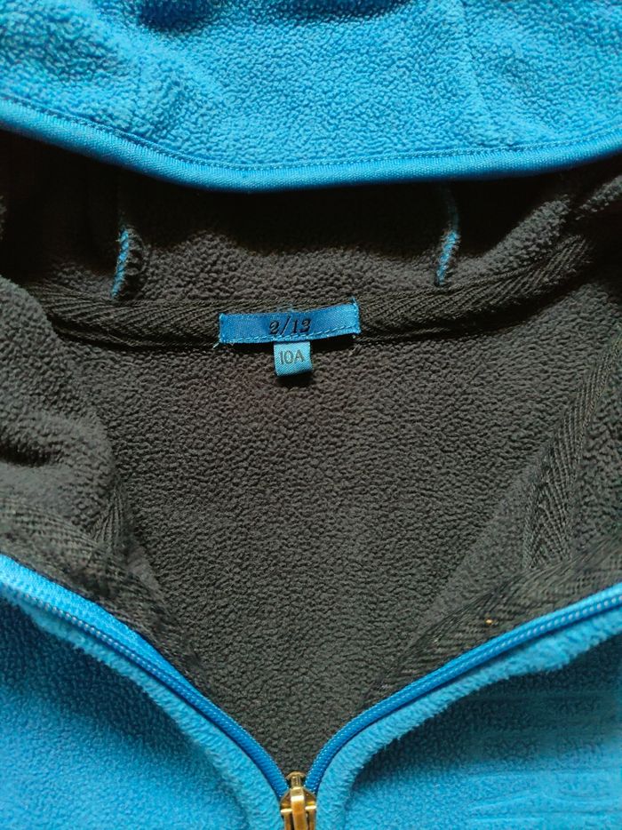Veste polaire bleue 10 ans neuve - photo numéro 2