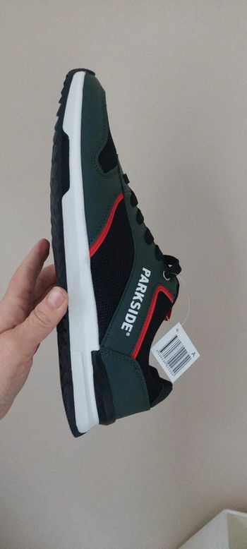 Sneakers baskets Parkside
neuves taille 44