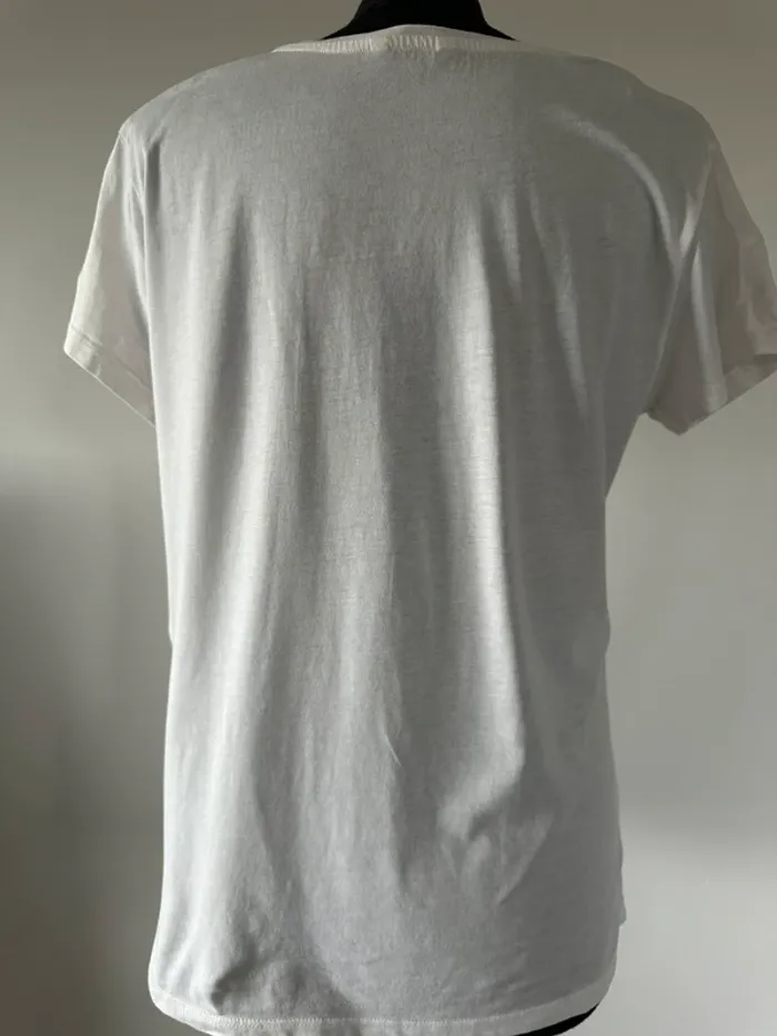 T-shirt Dont need a man - photo numéro 4