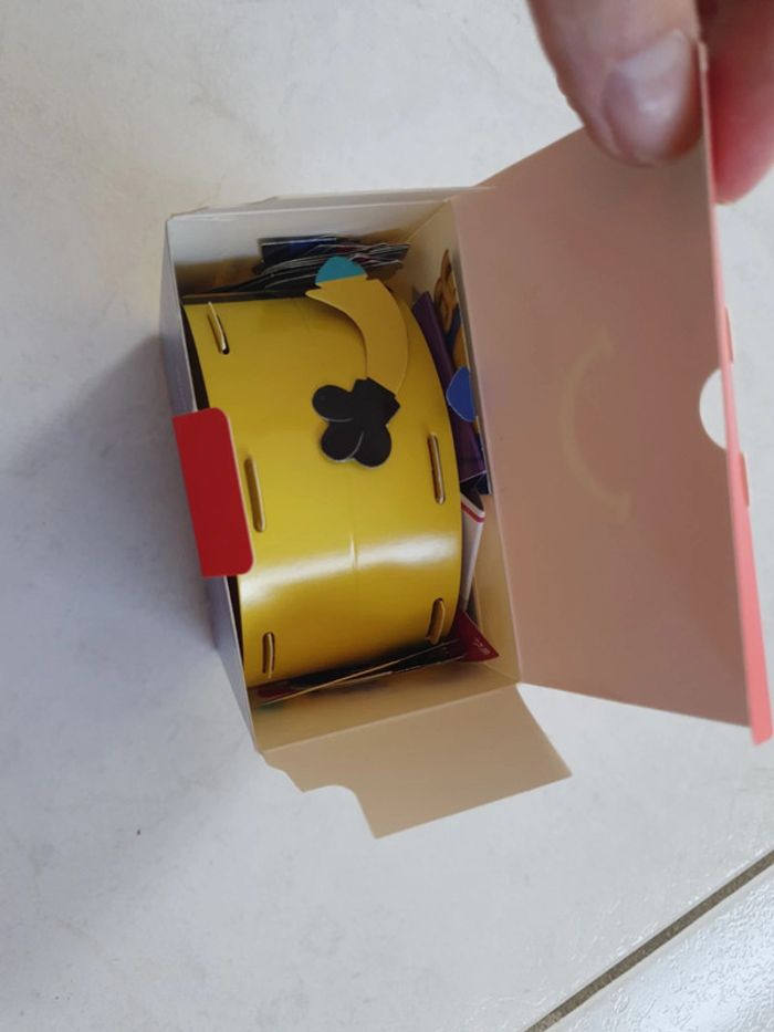 Figurine en papier minion neuf zz - photo numéro 4