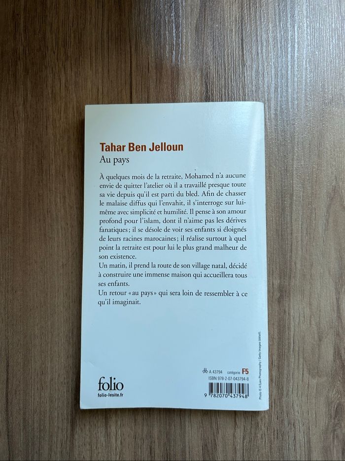Livre de Tahar Ben Jelloun «Au pays» Folio - photo numéro 4