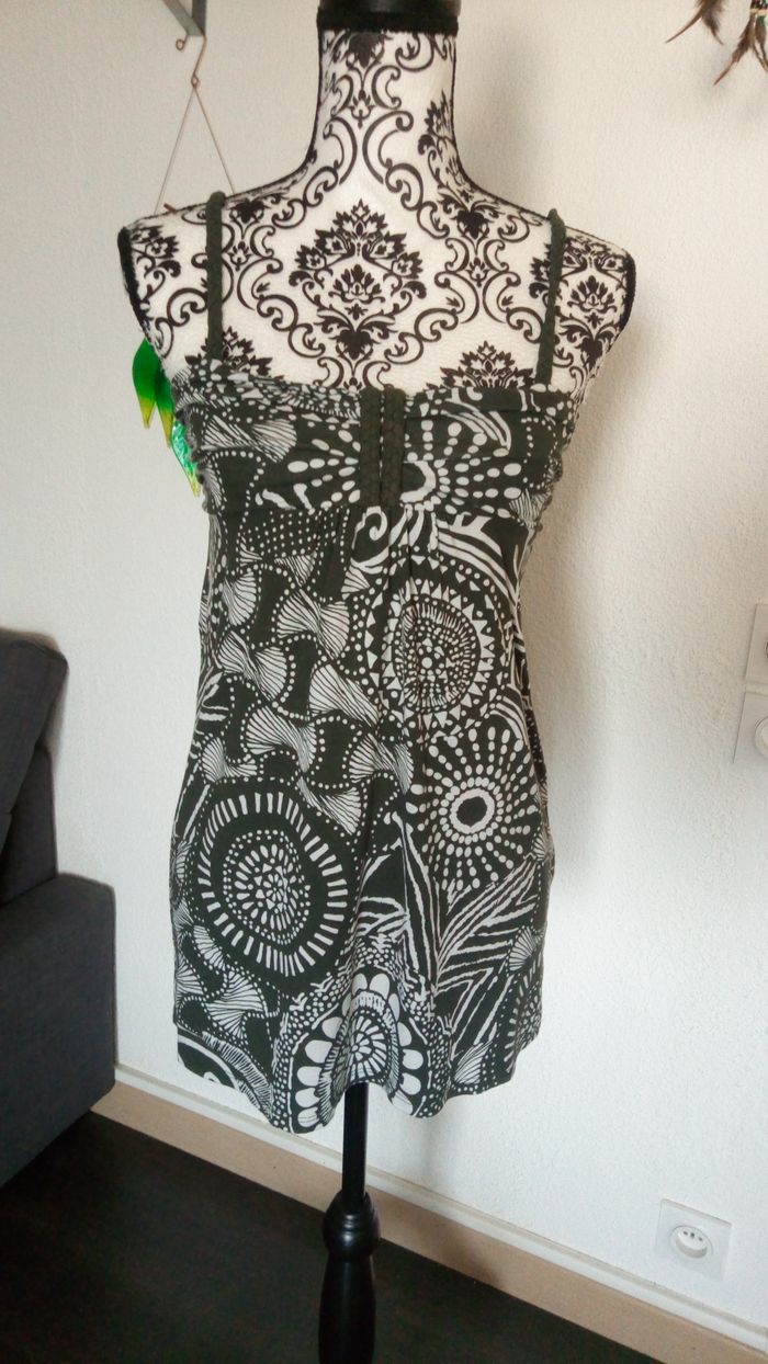 Débardeur Camaïeu kaki - photo numéro 2