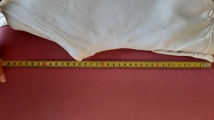 Jean troué Stradivarius taille 32 - photo numéro 4