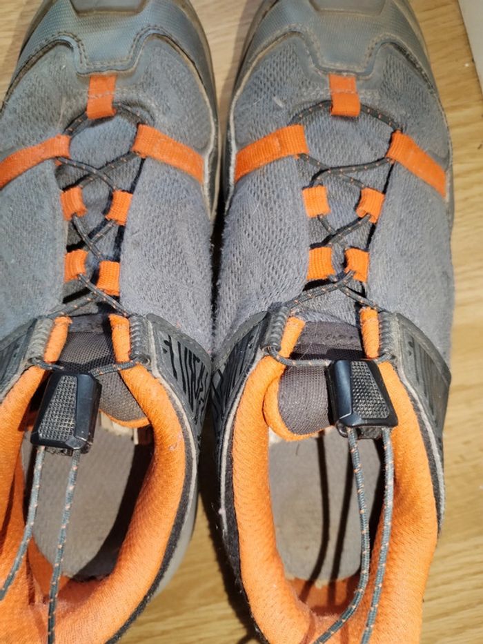 Chaussures de randonnée enfant grise et rouge taille 35 - photo numéro 8