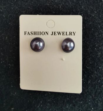 Puces d'oreilles nacrées