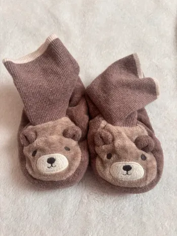 Chaussons ourson 12/18 mois