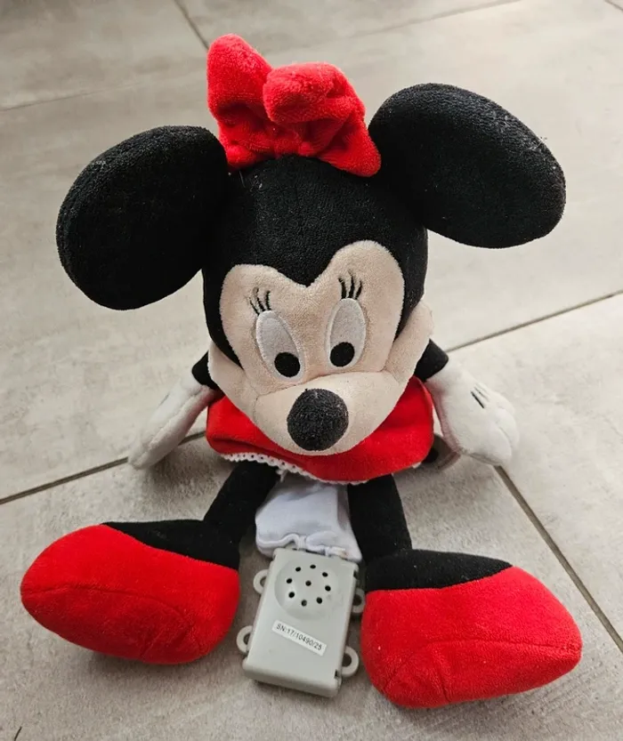 Peluche minnie musicale - photo numéro 2
